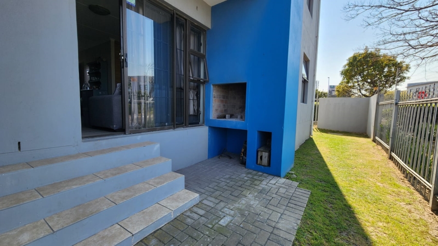 To Let 2 Bedroom Property for Rent in Burgundy Estate Western Cape